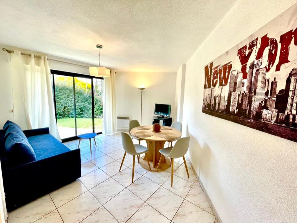 Charmant Rez De Jardin - 900M Plage De Pontaillac Apartment Royan Bagian luar foto