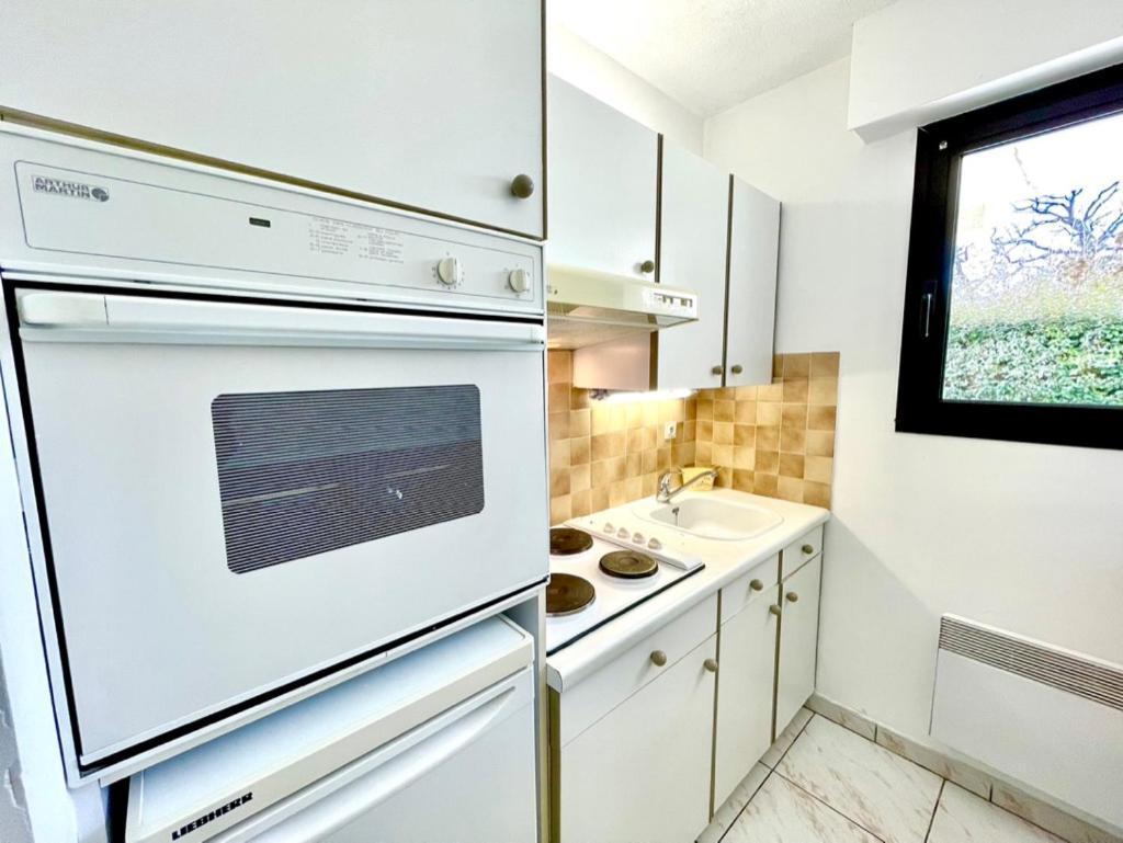 Charmant Rez De Jardin - 900M Plage De Pontaillac Apartment Royan Bagian luar foto