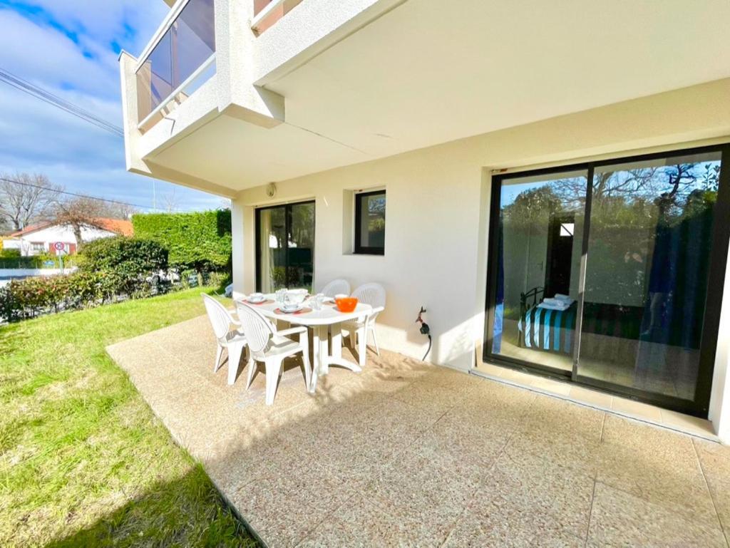 Charmant Rez De Jardin - 900M Plage De Pontaillac Apartment Royan Bagian luar foto