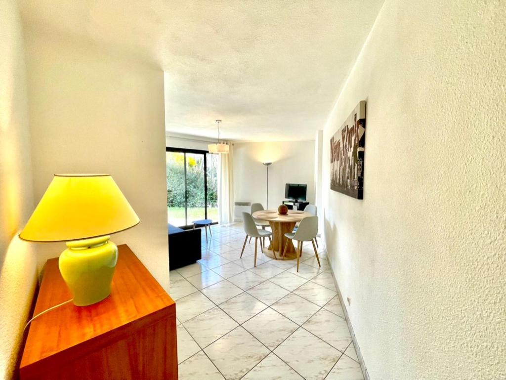 Charmant Rez De Jardin - 900M Plage De Pontaillac Apartment Royan Bagian luar foto